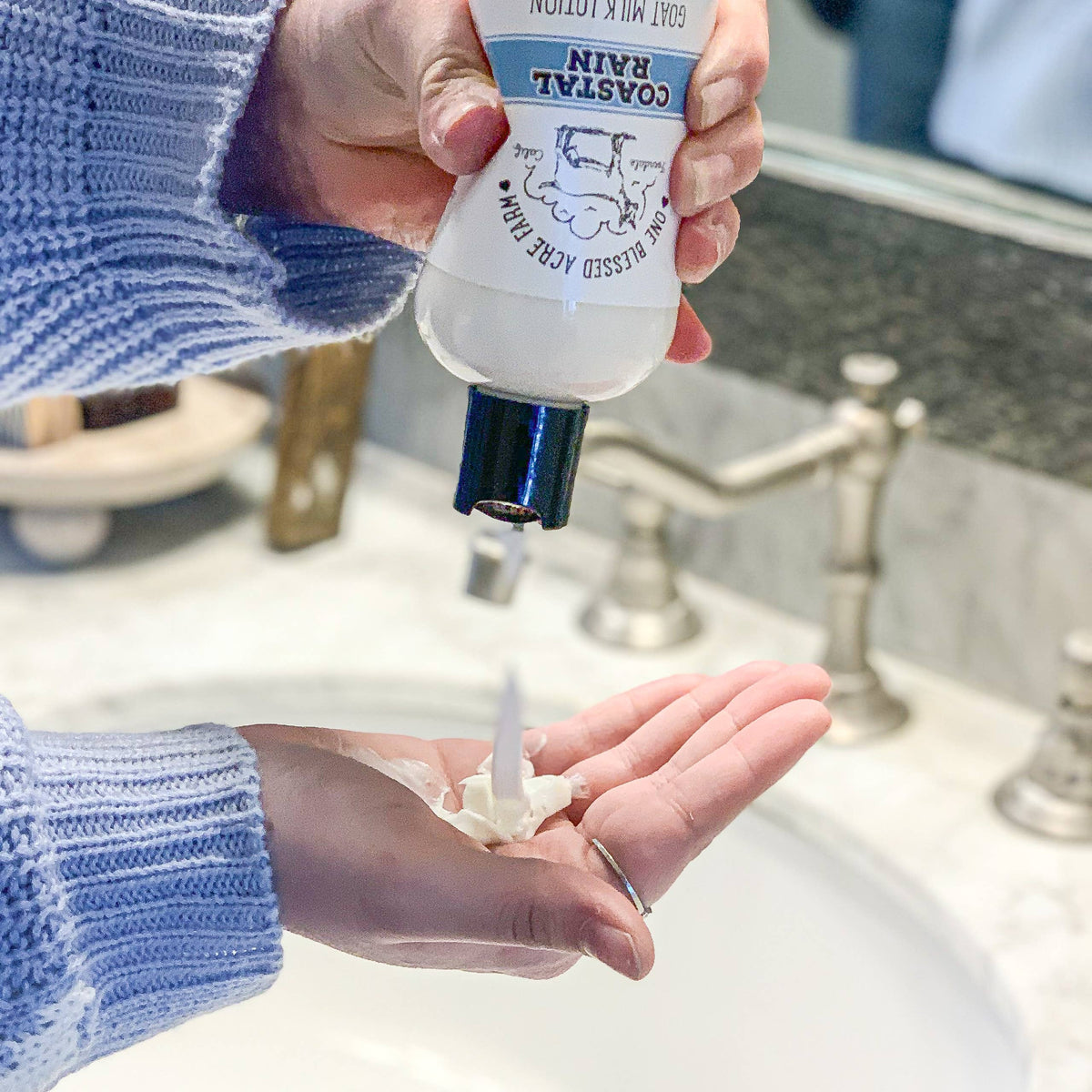 Vanilla Creme Goat Milk Lotion: 2 ounces with flip top