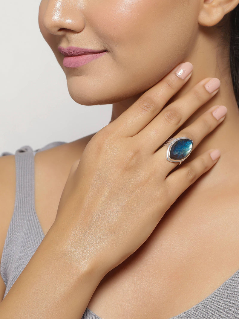 Labradorite 925 Sterling Silver Bold Ring: 7